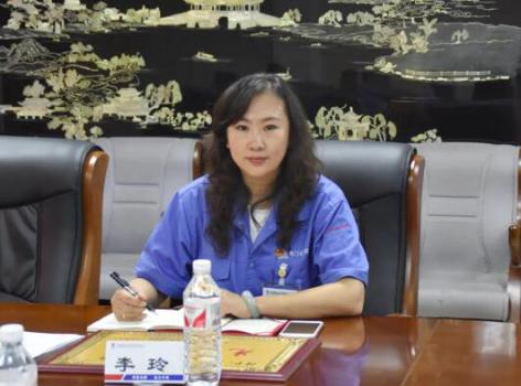 保密办主任、党办副主任、工会办公室主任李玲同志作2019年工会经费审理报告和2020年工会经费预算报告 保密办主任、党办副主任、工会办公室主任李玲同志作2019年工会经费审理报告和2020年工会经费预算报告