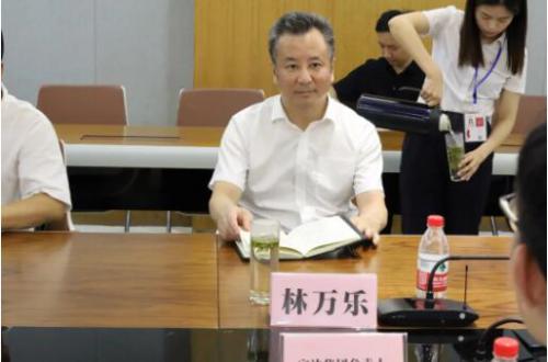 林万乐县长现场查看宣达集团智能化改造工作 林万乐县长现场查看宣达集团智能化改造工作