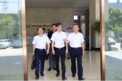 林万乐县长现场查看宣达集团智能化改造工作 林万乐县长现场查看宣达集团智能化改造工作