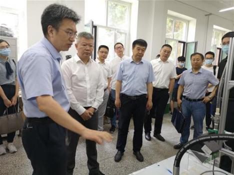 参观能动学院水机实验室 参观能动学院水机实验室