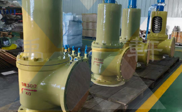 上海禹轩a42y-40c-dn300弹簧式安全阀启程，筑牢西宁盐湖化工设备安全防线